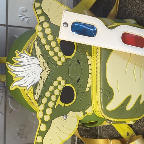 Gremlins Loungefly Bag - Picture 3 of 12